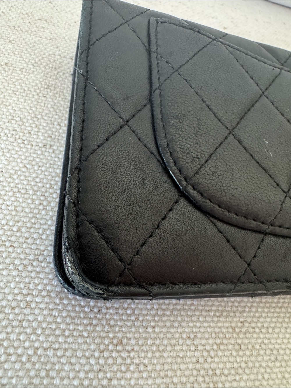 Authentic Chanel Classic Quilted Lambskin Bifold Flap Yen Black Wallet-FLAWED - Picture 11 of 17